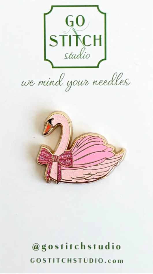 Pink Swan Needle Minder