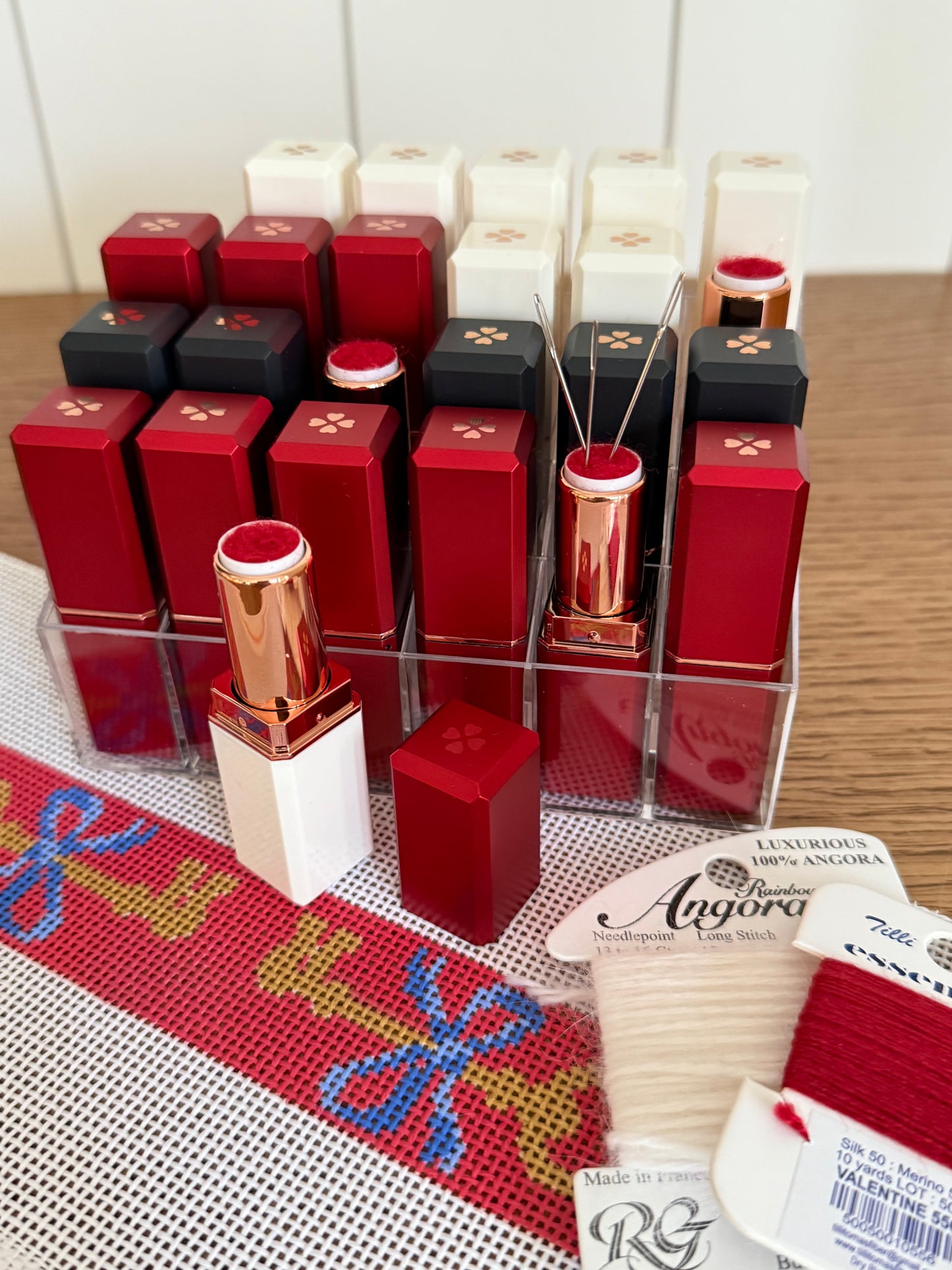 Lipstick Needle Holder