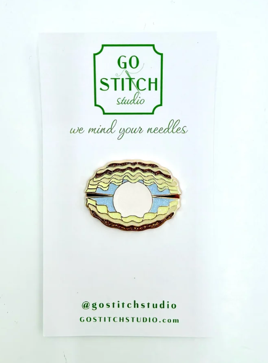 Scallop Pearl Needle Minder
