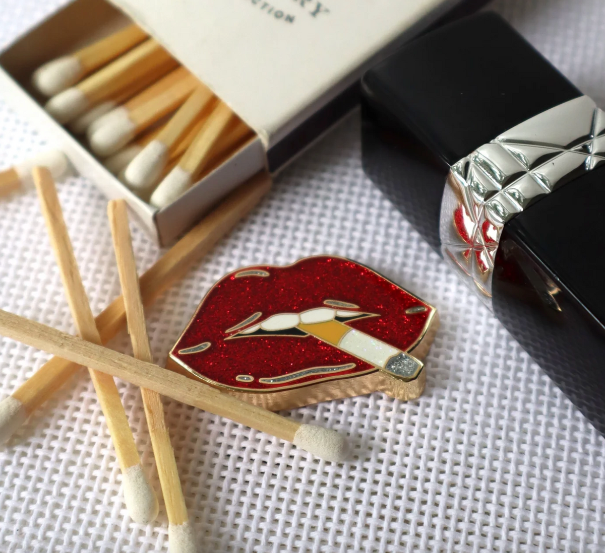 Hot Lips Needle Minder